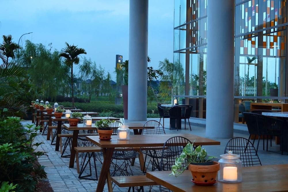 Hotel Santika Premiere Ice - Bsd City Serpong Esterno foto