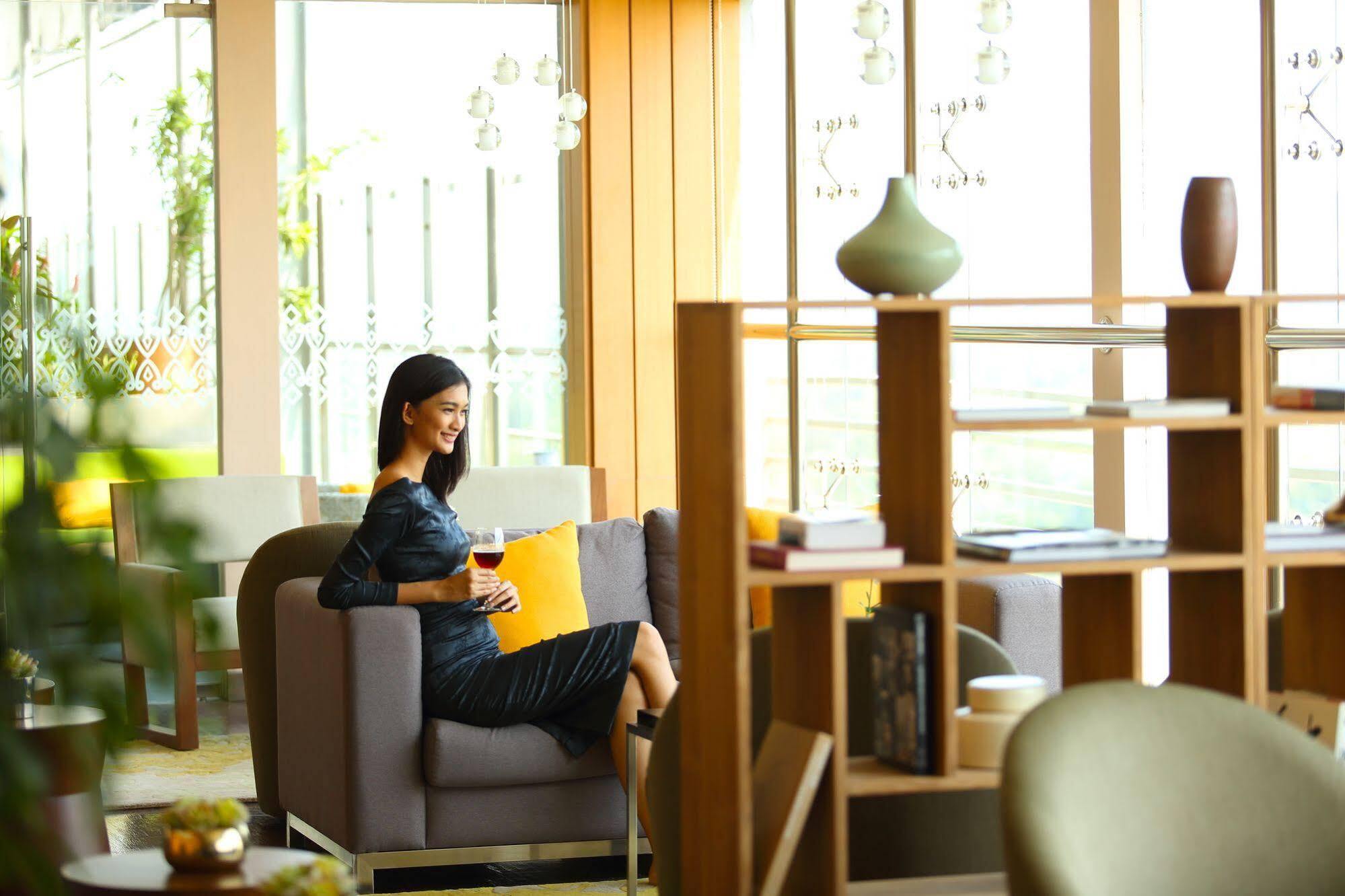 Hotel Santika Premiere Ice - Bsd City Serpong Esterno foto