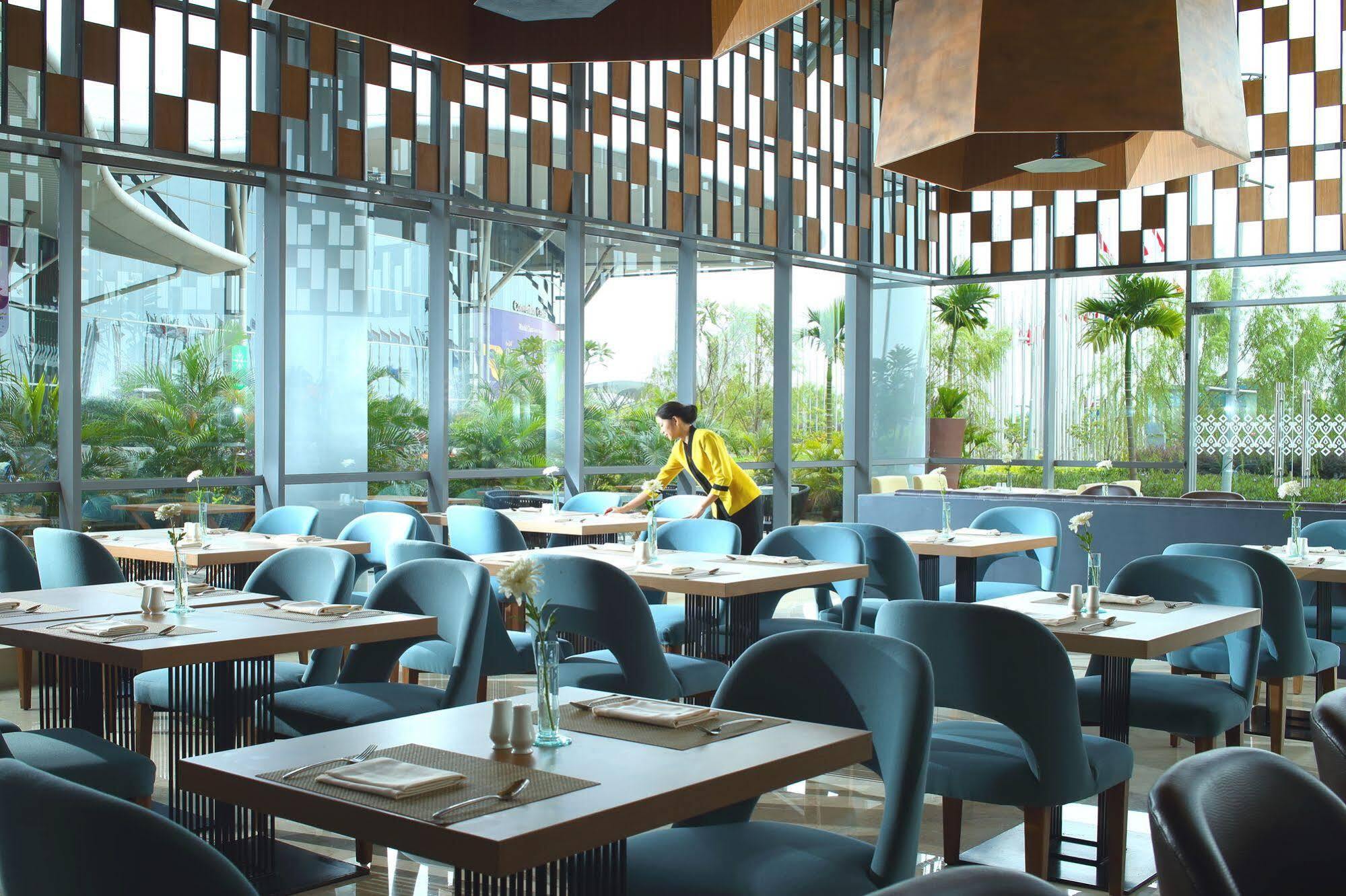 Hotel Santika Premiere Ice - Bsd City Serpong Esterno foto