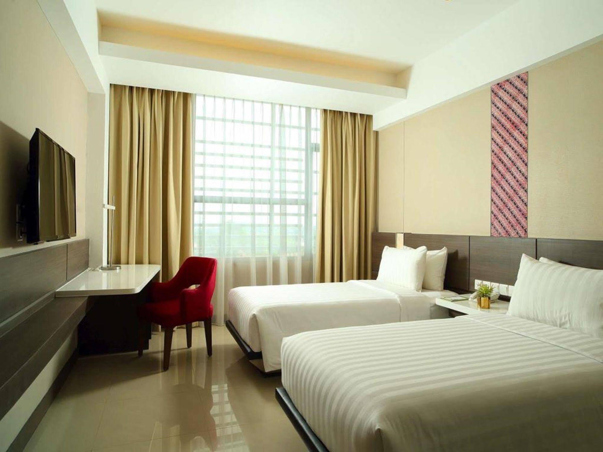 Hotel Santika Premiere Ice - Bsd City Serpong Esterno foto