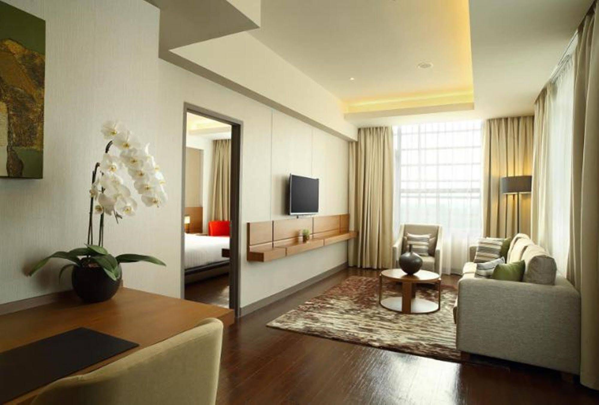 Hotel Santika Premiere Ice - Bsd City Serpong Esterno foto