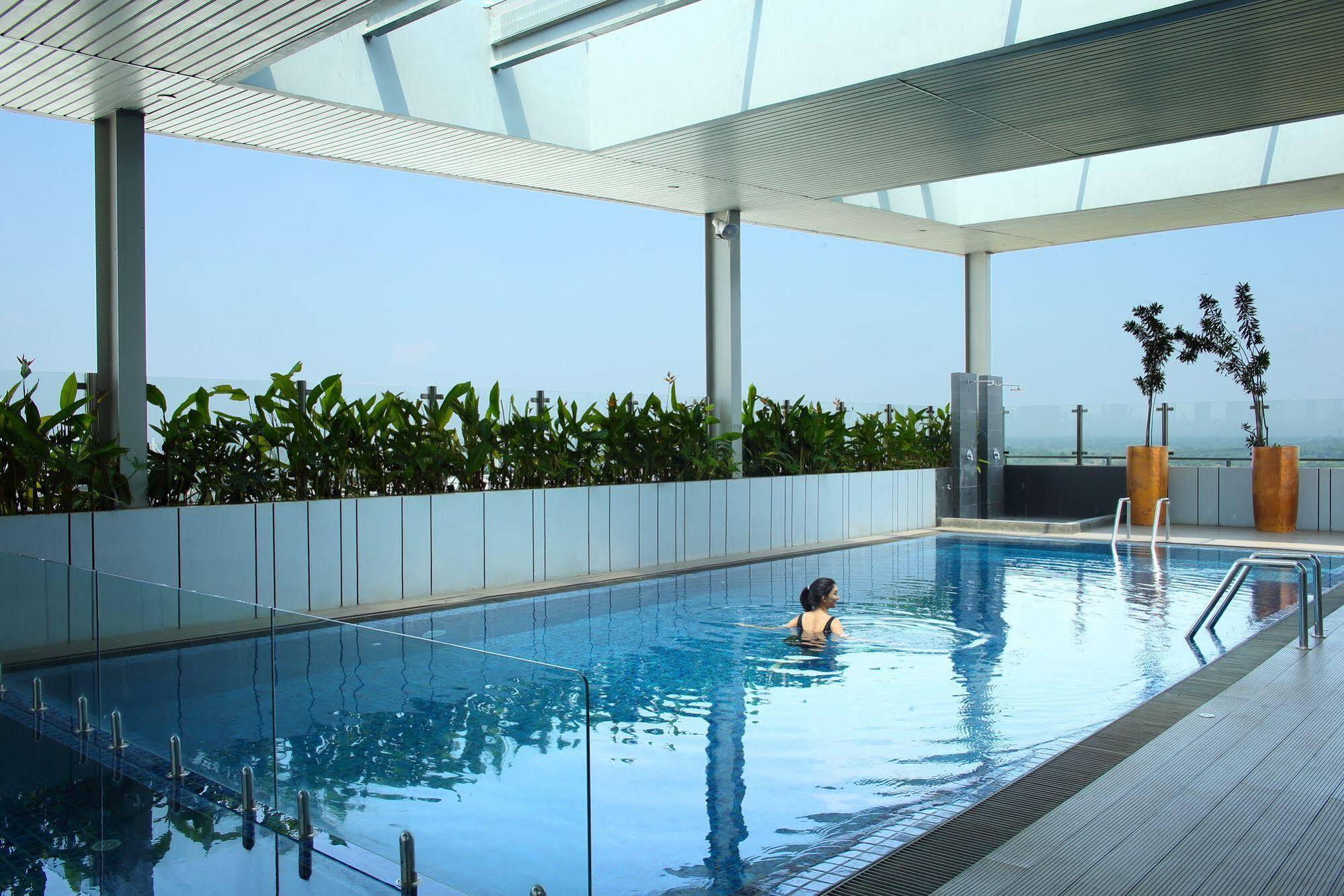 Hotel Santika Premiere Ice - Bsd City Serpong Esterno foto